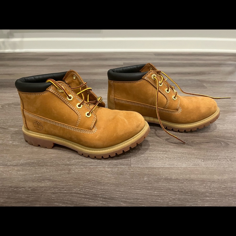 Timberland Women’s Nellie Waterproof Ankle Boot Size 6.5